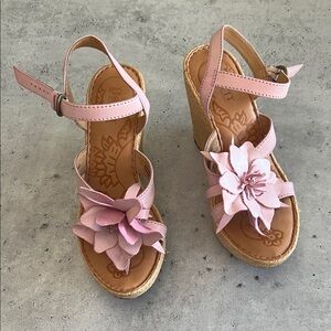 Born Pink Floral Women's Leather Wedge Sandals Size 7 NWOT